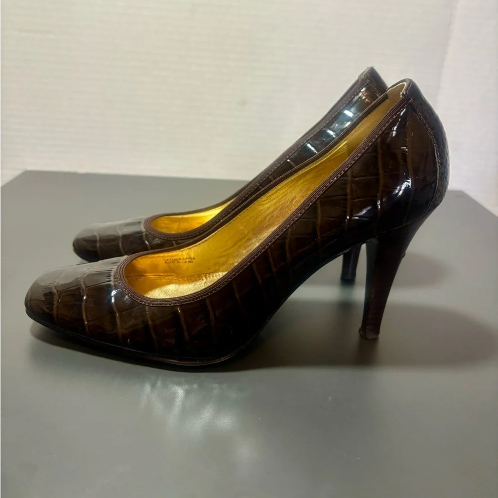 TAHARI Enya Patent Leather Square Toe Heels - Picture 4 of 8